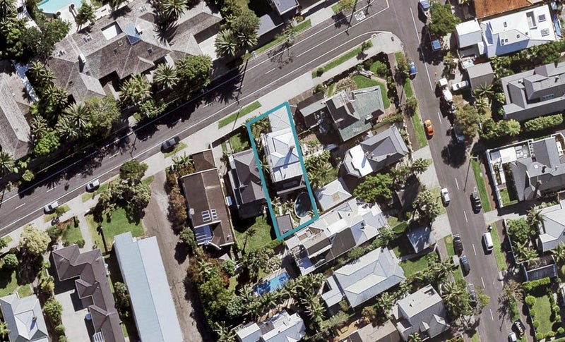 2 Argyle Street, Herne Bay, Auckland - Carousel 1