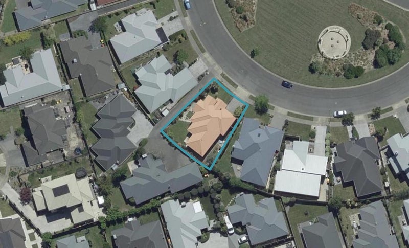 24 Wagner Crescent, Northwood, Christchurch - Carousel 1