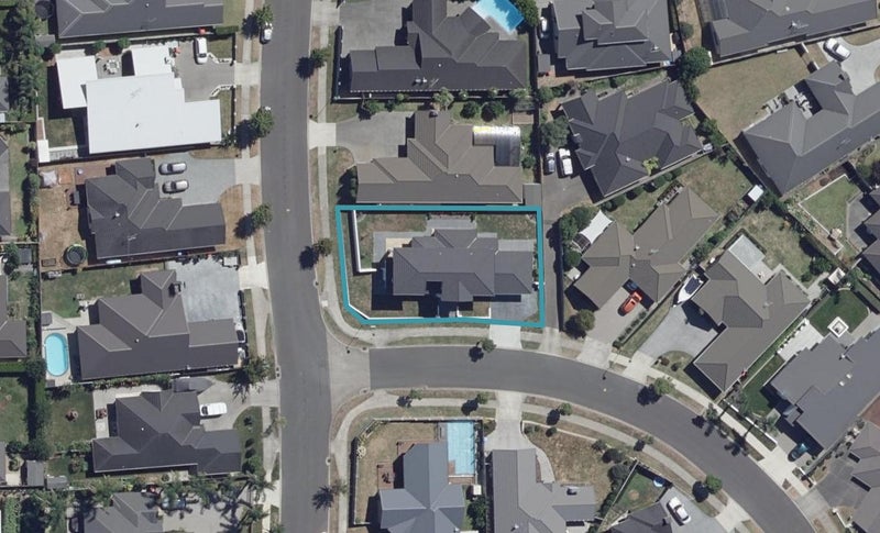 1 Connor Court, Huntington, Hamilton - Carousel 1