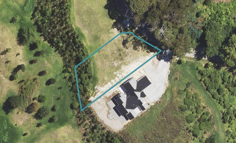 3 HILLVIEW TERRACE, Gisborne - Carousel 1