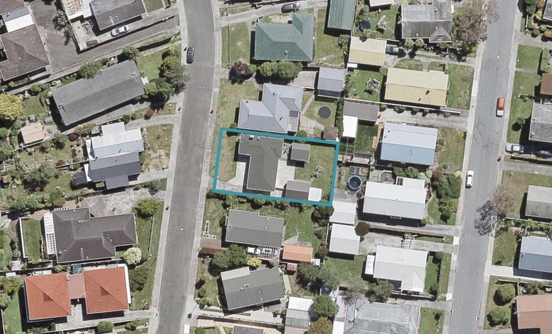 12 Roband Crescent, Brown Owl, Upper Hutt - Carousel 1