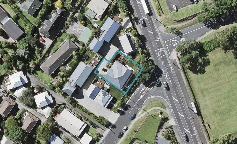 1D EVERSLEIGH ROAD, Belmont, Auckland - Carousel 1