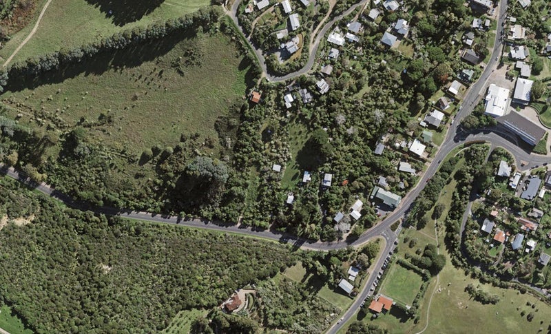 103 Ocean View Road, Oneroa, Waiheke Island - Carousel 1