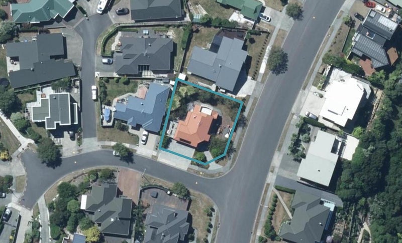 2 Astronomer Place, Whitby, Porirua - Carousel 1