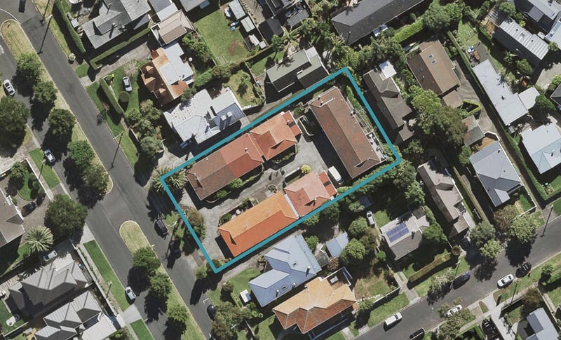 2/83 Moana Avenue, Onehunga, Auckland - Carousel 1