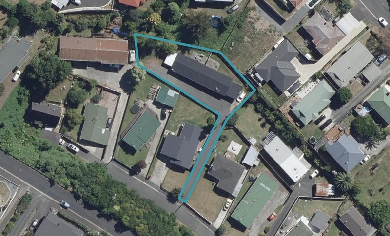 18B Carey Street, Maeroa, Hamilton - Carousel 1