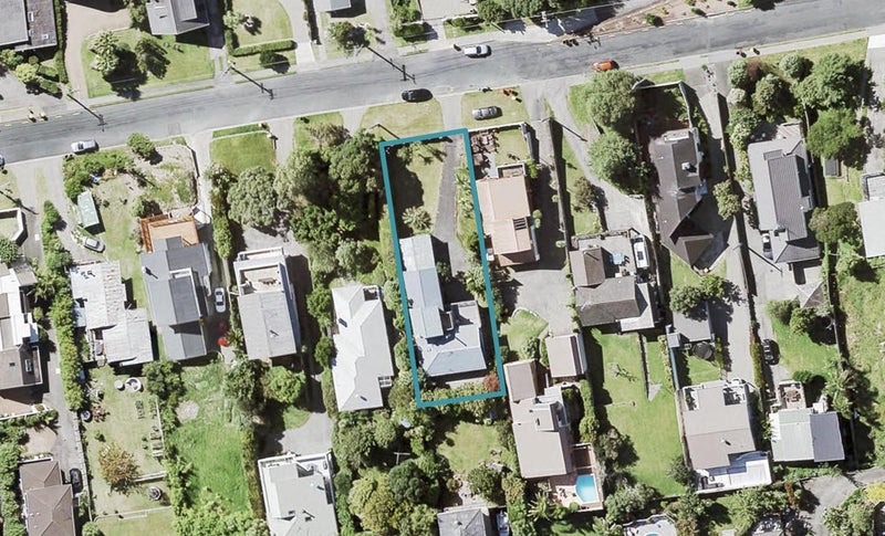 24 Beulah Avenue, Rothesay Bay, Auckland - Carousel 1