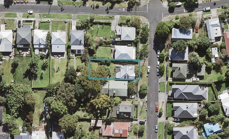 38 Kingsland Avenue, Kingsland, Auckland - Carousel 1