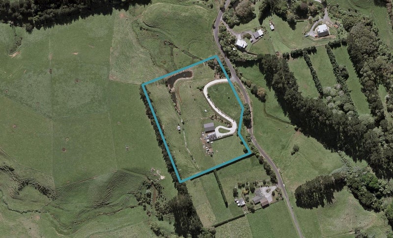 38 Townsend Road, Paraite, New Plymouth - Carousel 1