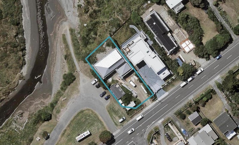 21 Field Way, Waikanae Beach, Waikanae - Carousel 1