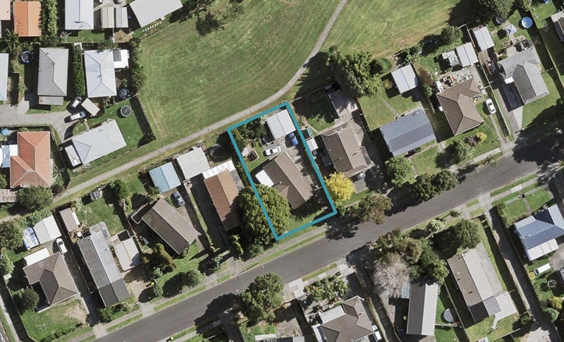 10 Balloch Street, Randwick Park, Auckland - Carousel 1