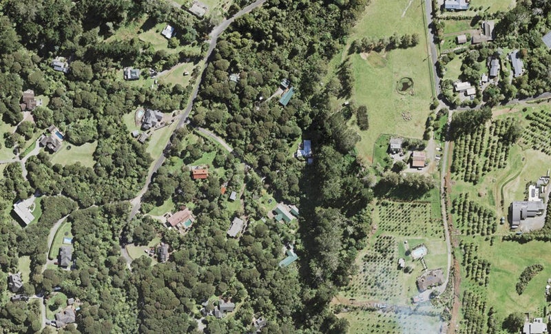 10 Cochran Road, Oratia, Auckland - Carousel 1