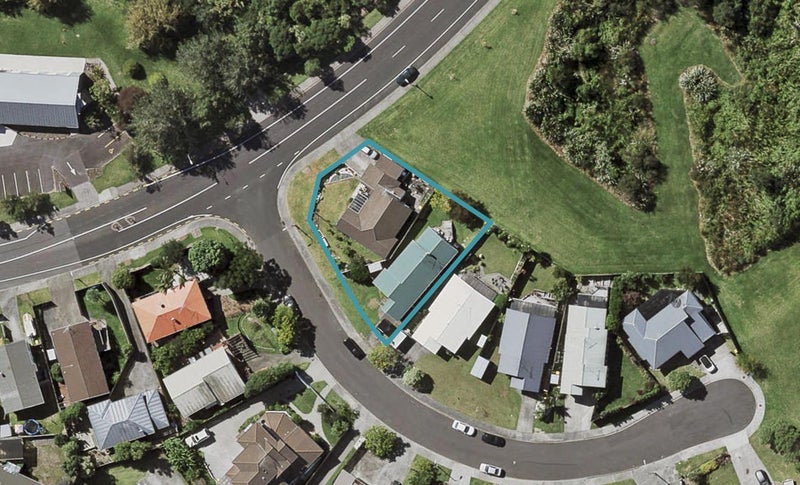 1/93 Trias Road, Totara Vale, North Shore City - Carousel 1