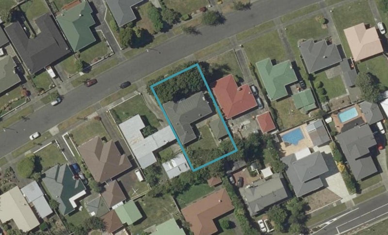 16 Henare Street, West End, Palmerston North - Carousel 1