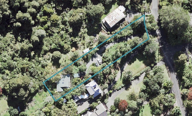 20 Rimu Road, Oratia, Auckland - Carousel 1