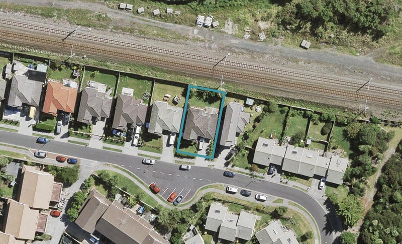 24B Charlenne Close, Ranui, Auckland - Carousel 1