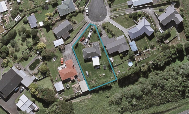 10 Hulke Crescent, Bell Block, New Plymouth - Carousel 1