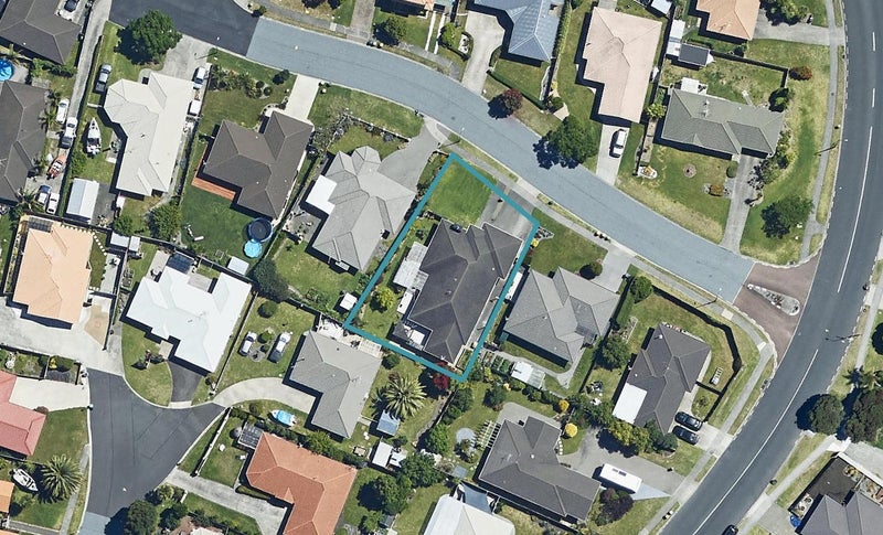 5 James Henry Avenue, Papamoa Beach, Papamoa - Carousel 1