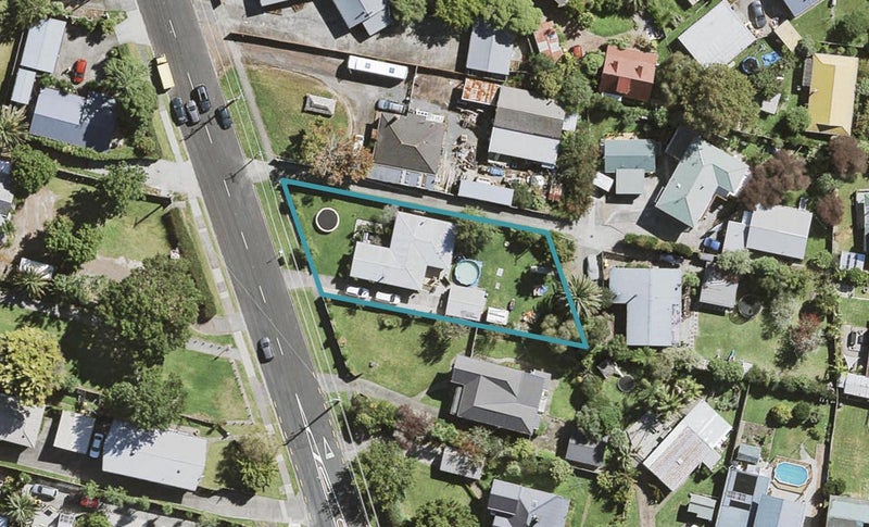 44 Woodglen Road, Glen Eden, Auckland - Carousel 1