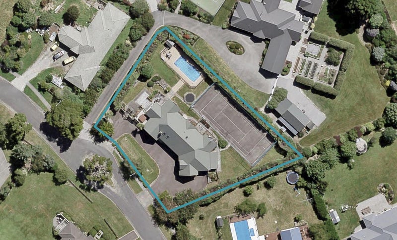 6 Malcolm Gillies Grove, Totara Park, Upper Hutt - Carousel 1
