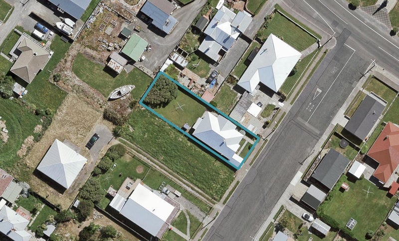 13 Burrows Street, Bluff - Carousel 1
