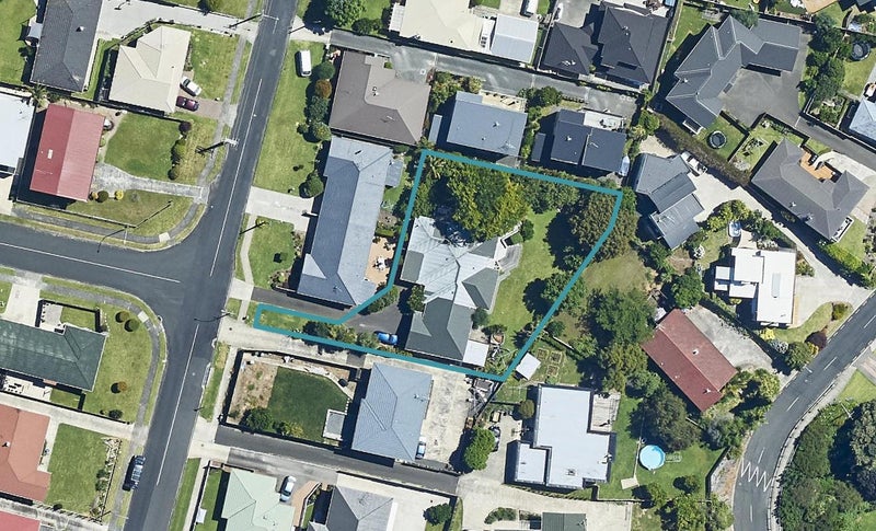 14 Whitaker Street, Otumoetai, Tauranga - Carousel 1