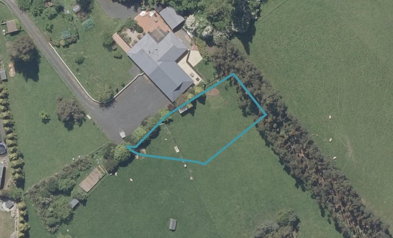 11 Caroline Way, Abbotsford, Dunedin - Carousel 1