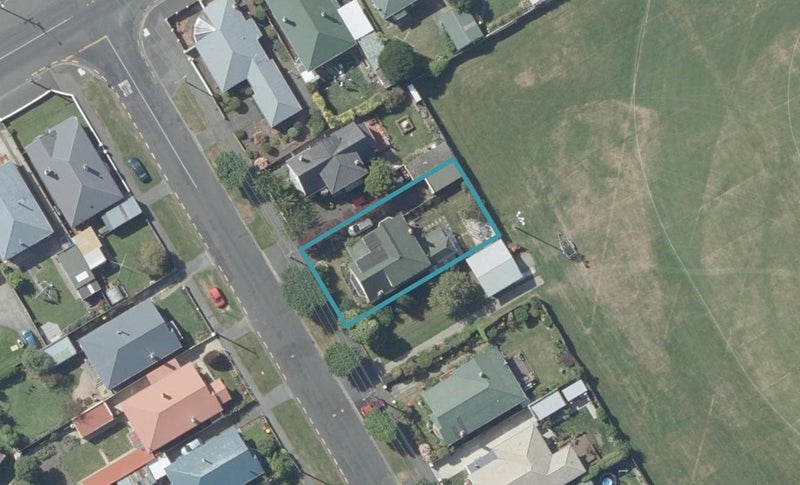 159 Surrey Street, Saint Clair, Dunedin - Carousel 1