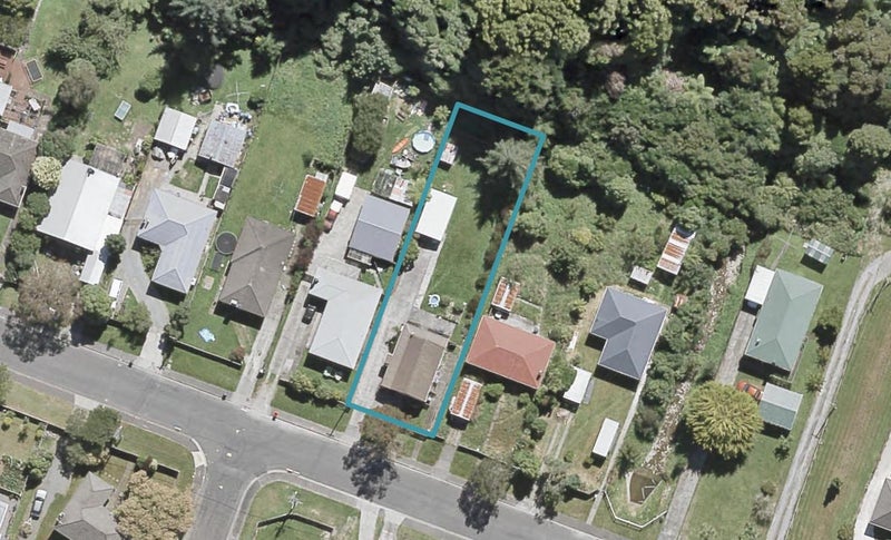 41 Gillespies Road, Birchville, Upper Hutt - Carousel 1