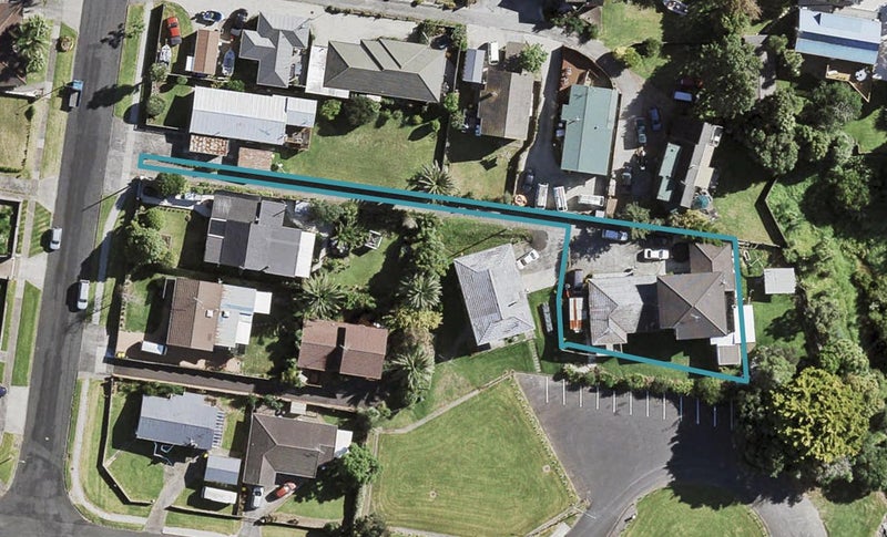 48 Evans Road, Weymouth, Auckland - Carousel 1