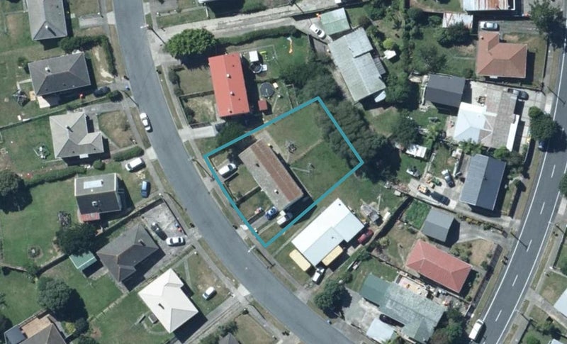 43A Aberfeldy Street, Cannons Creek, Porirua - Carousel 1
