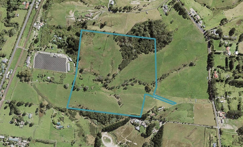 32 Amreins Road, Waitākere, Auckland - Carousel 1