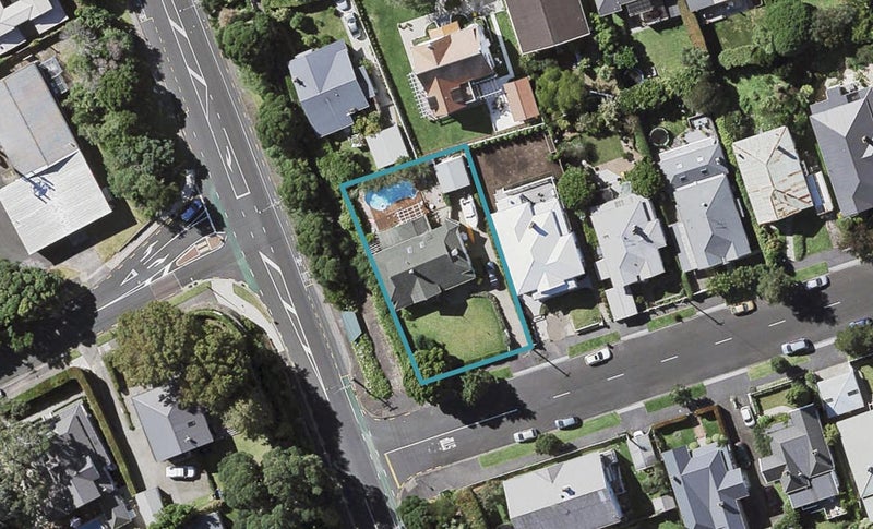 24 Allenby Avenue, Devonport, Auckland - Carousel 1