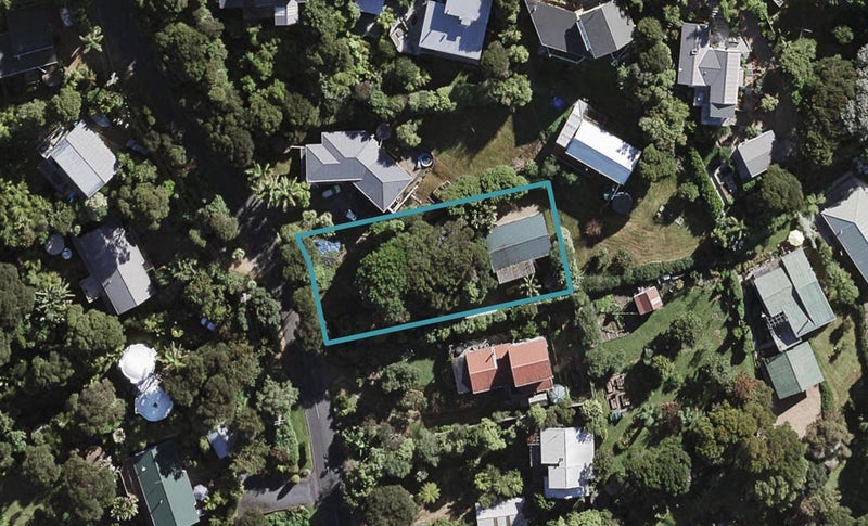 30 Bay Road, Ostend, Waiheke Island - Carousel 1