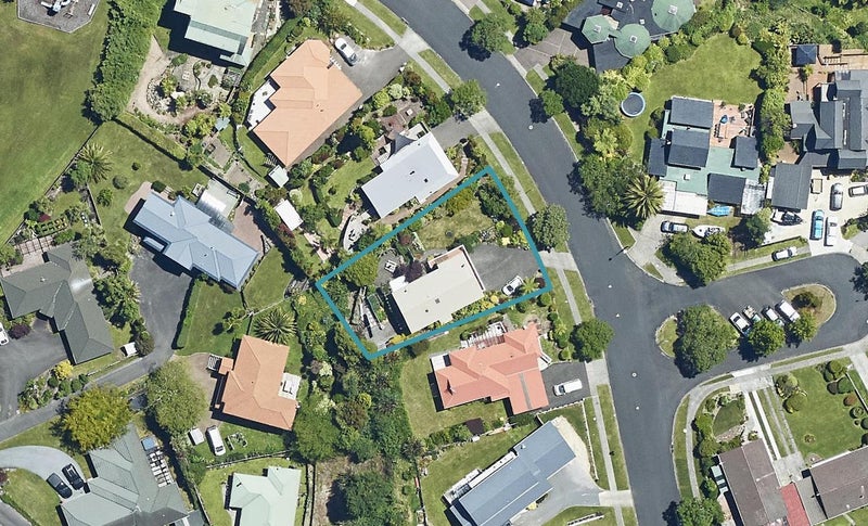 14 Aquarius Drive, Kawaha Point, Rotorua - Carousel 1