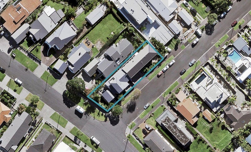 1/2 Rawene Avenue, Westmere, Auckland - Carousel 1