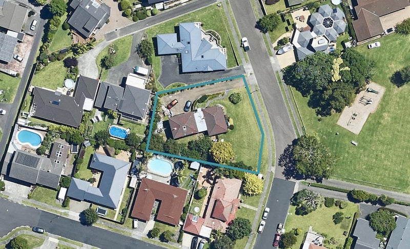 32 Hillcrest Road, Otumoetai, Tauranga - Carousel 1
