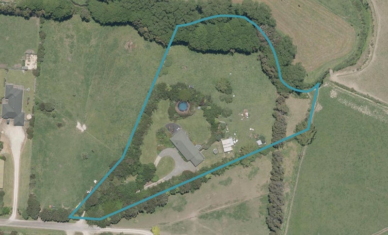 9 Onetere Drive, Whanganui Airport, Whanganui - Carousel 1