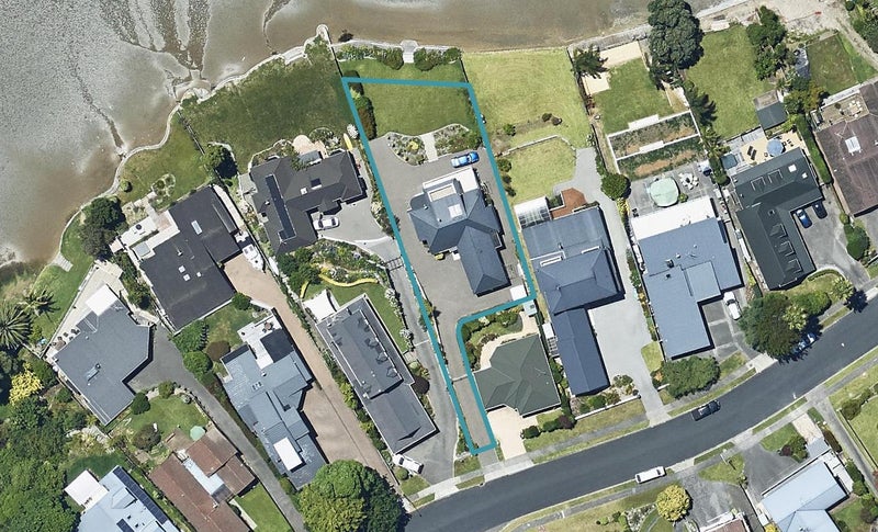 27 Forrester Drive, Welcome Bay, Tauranga - Carousel 1
