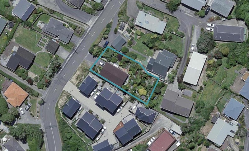 22 Glanmire Road, Newlands, Wellington - Carousel 1