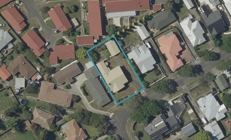 22 Mahoe Avenue, Takaro, Palmerston North - Carousel 1
