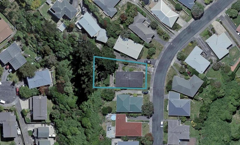 16 Rossport Street, Johnsonville, Wellington - Carousel 1