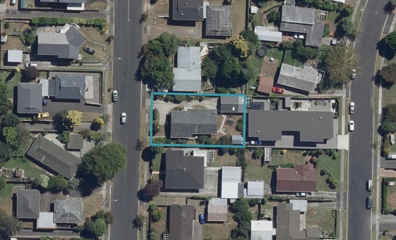33 Alison Street, Hamilton Lake, Hamilton - Carousel 1