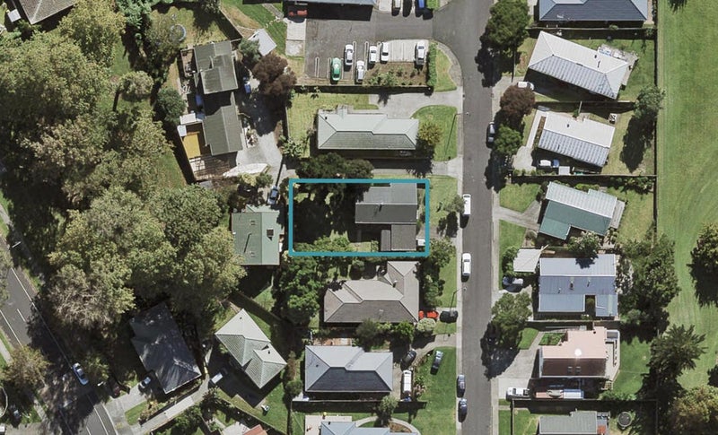 23 Freda Place, Favona, Auckland - Carousel 1