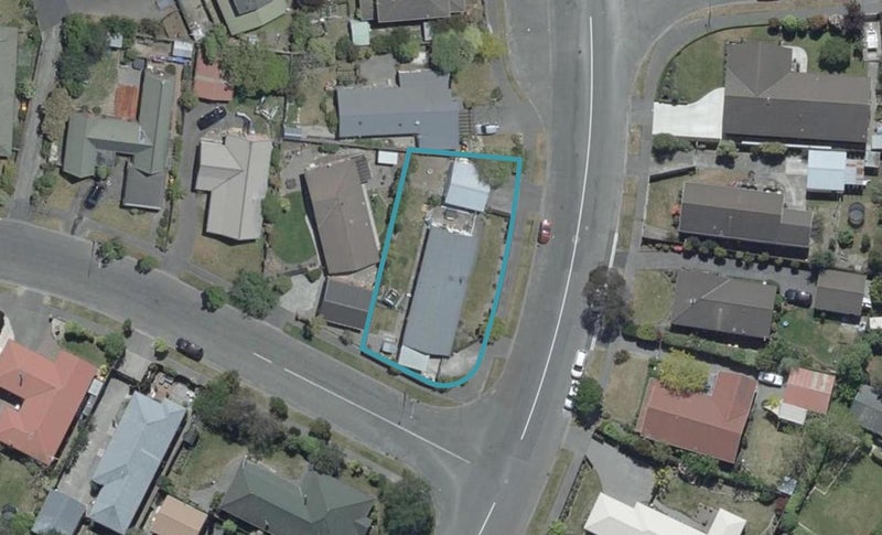 257 Queenspark Drive, Parklands, Christchurch - Carousel 1