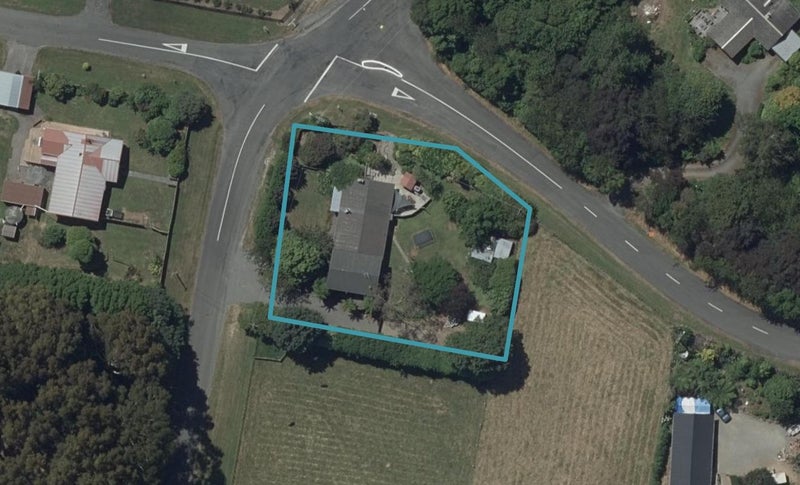 18 Waugh Street, Kimbolton, Feilding - Carousel 1