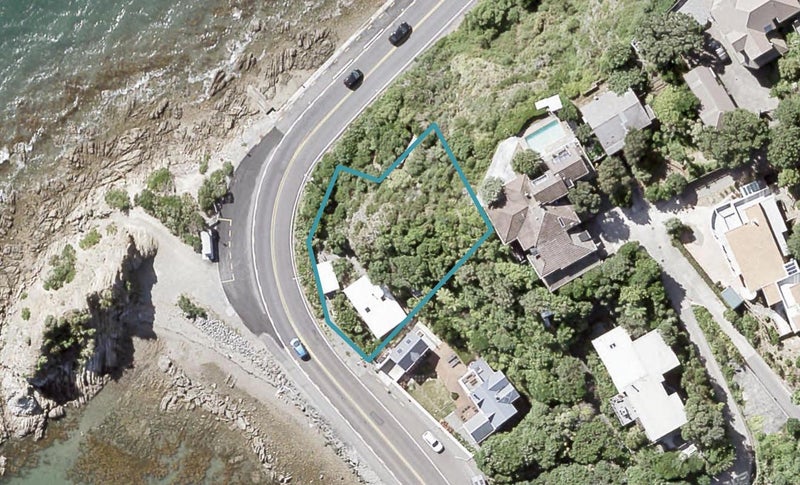 401 Marine Drive, Mahina Bay, Lower Hutt - Carousel 1
