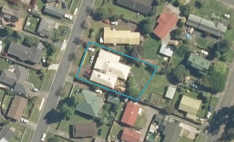 6 Vennell Street, Leamington, Cambridge - Carousel 1