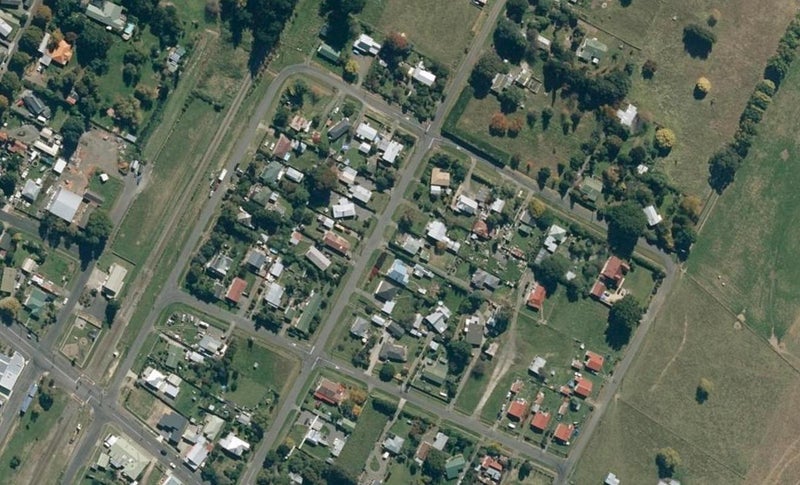 12 Russell Street, Otane - Carousel 1