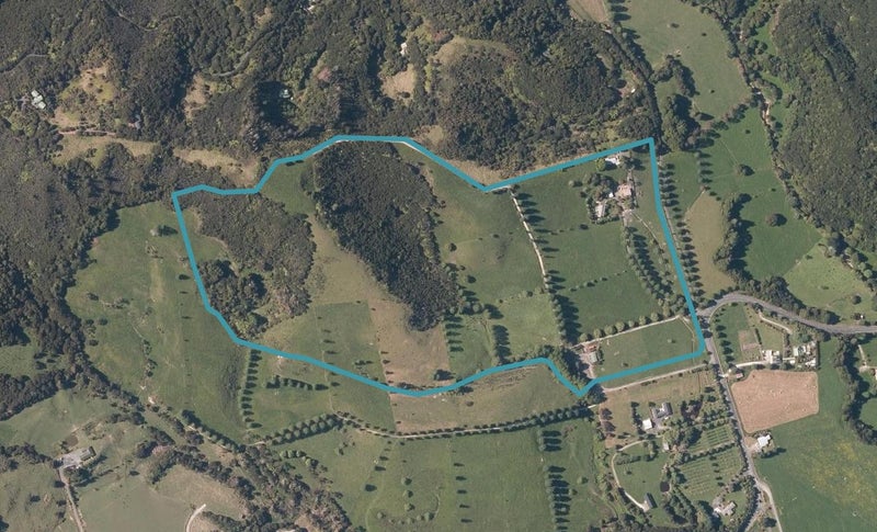 302 King Road, Kaiwaka - Carousel 1